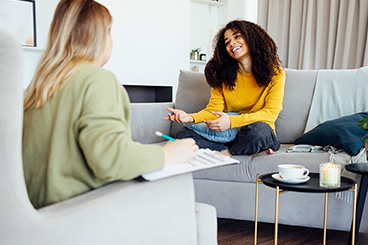 Psychologist with client in Canberra